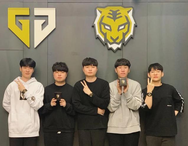 缩短轮换 缩短轮换